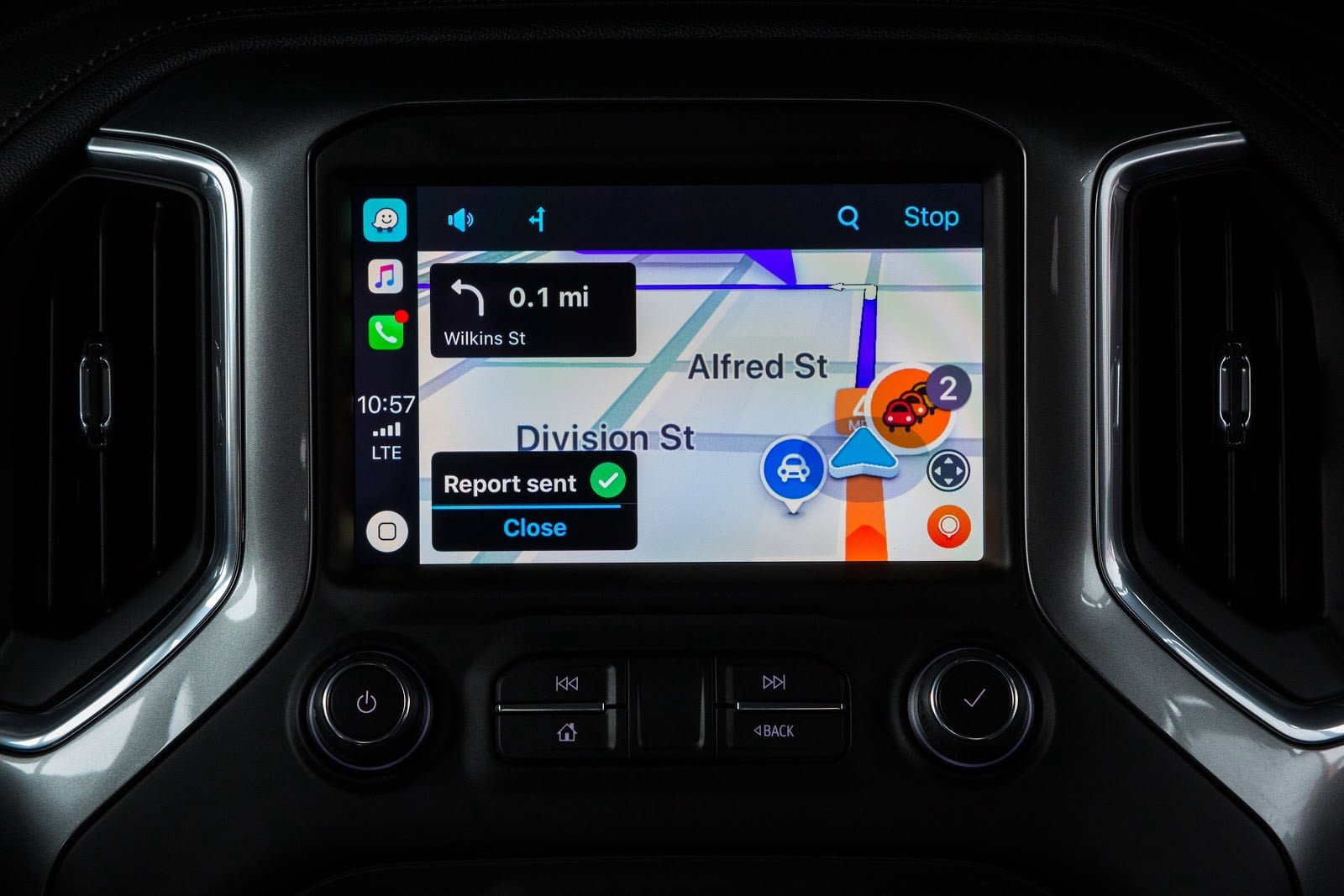 Apple carplay веста